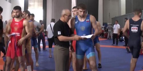 Wrestling Weigh ins and Crotch Grabs - Tnaflix.com