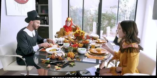 FamilyStrokes - Family Have a Thanksgiving Orgy (Vanessa Chase, Brooklyn Chase, Rosalyn Sphinx)
