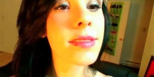 Cam: Hot babe sur webcam