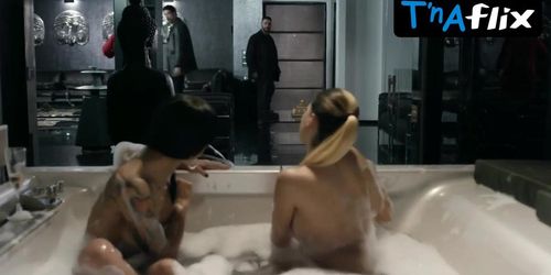 Francesca Iovino Lesbian,  Breasts Scene  in I Bastardi Di Pizzofalcone