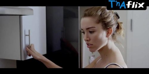 Melissa Bolona Sexy Scene  in In Stereo