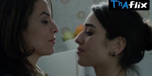 Simona Tabasco Lesbian Scene  in I Bastardi Di Pizzofalcone