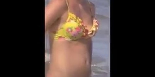 candid hot milf beach spy, tit slip, nice show