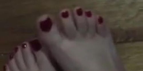 @tici_feet IG ticii feet tici feet ticii_feet closing to my red toes