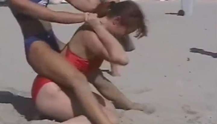 Doogsexy - Beach wrestling - Tnaflix.com